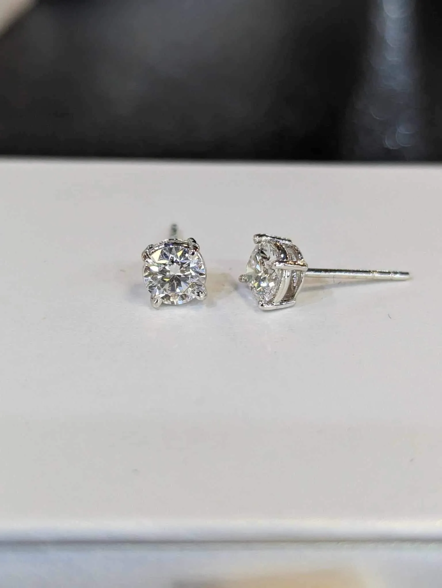 1.00CTW E-VS1 Round Brilliant Lab Diamond Earring Studs