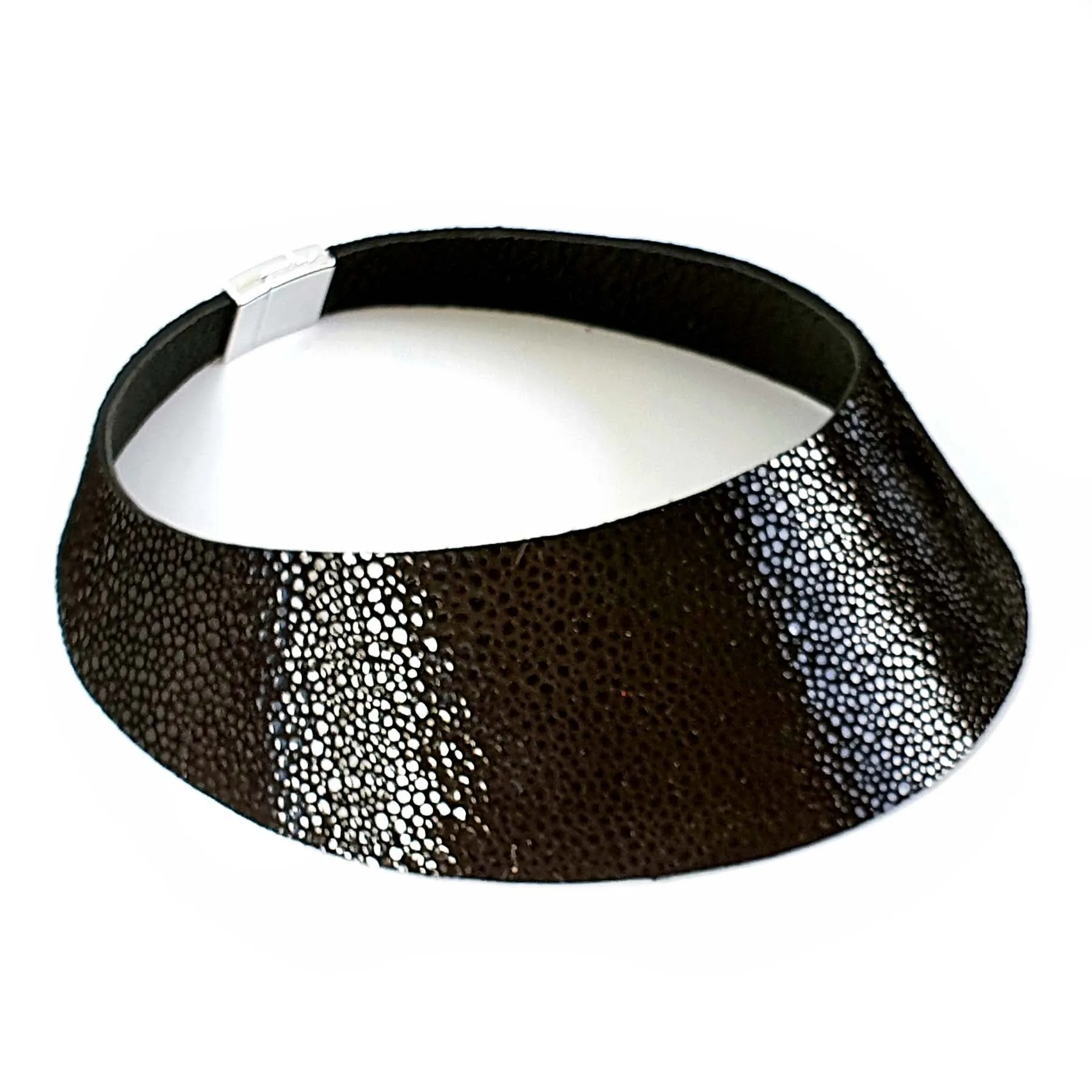 African queen black and white leather choker