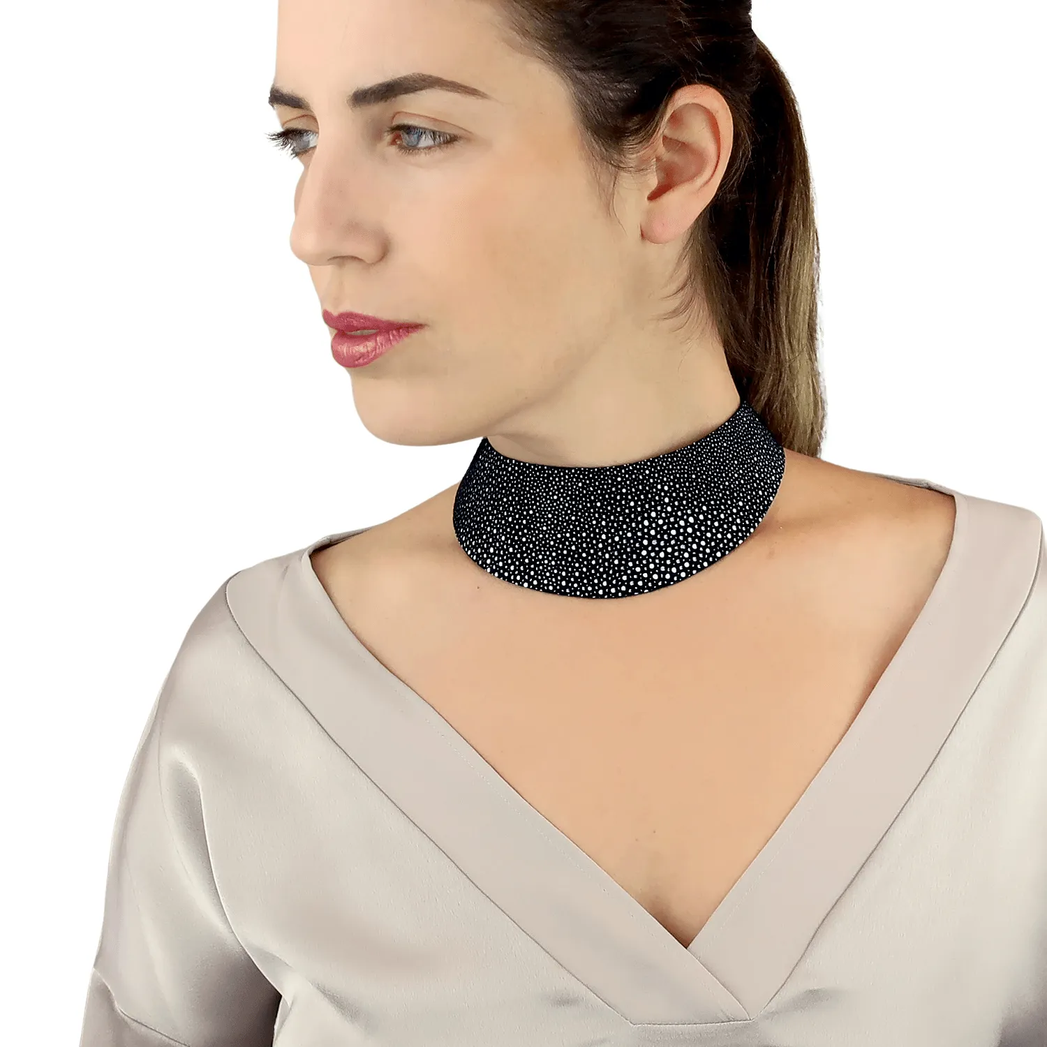 African queen black and white leather choker