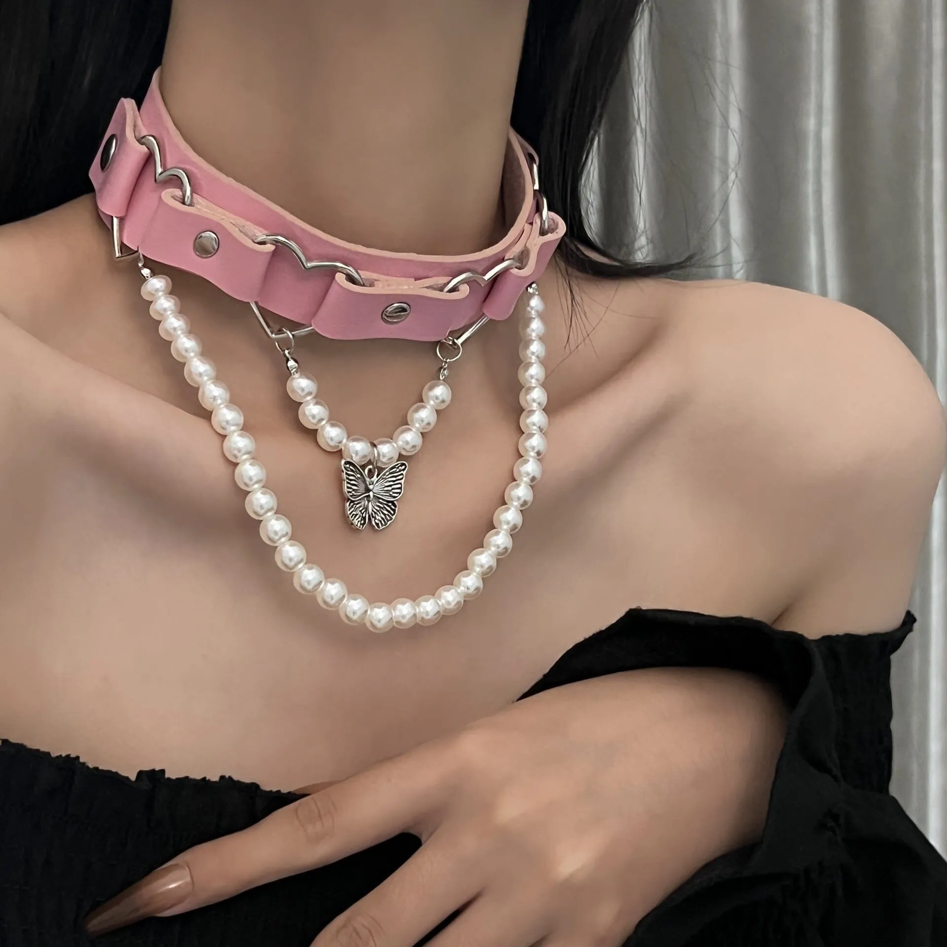 Butterfly Pearl Heart Buckle Choker SD02157