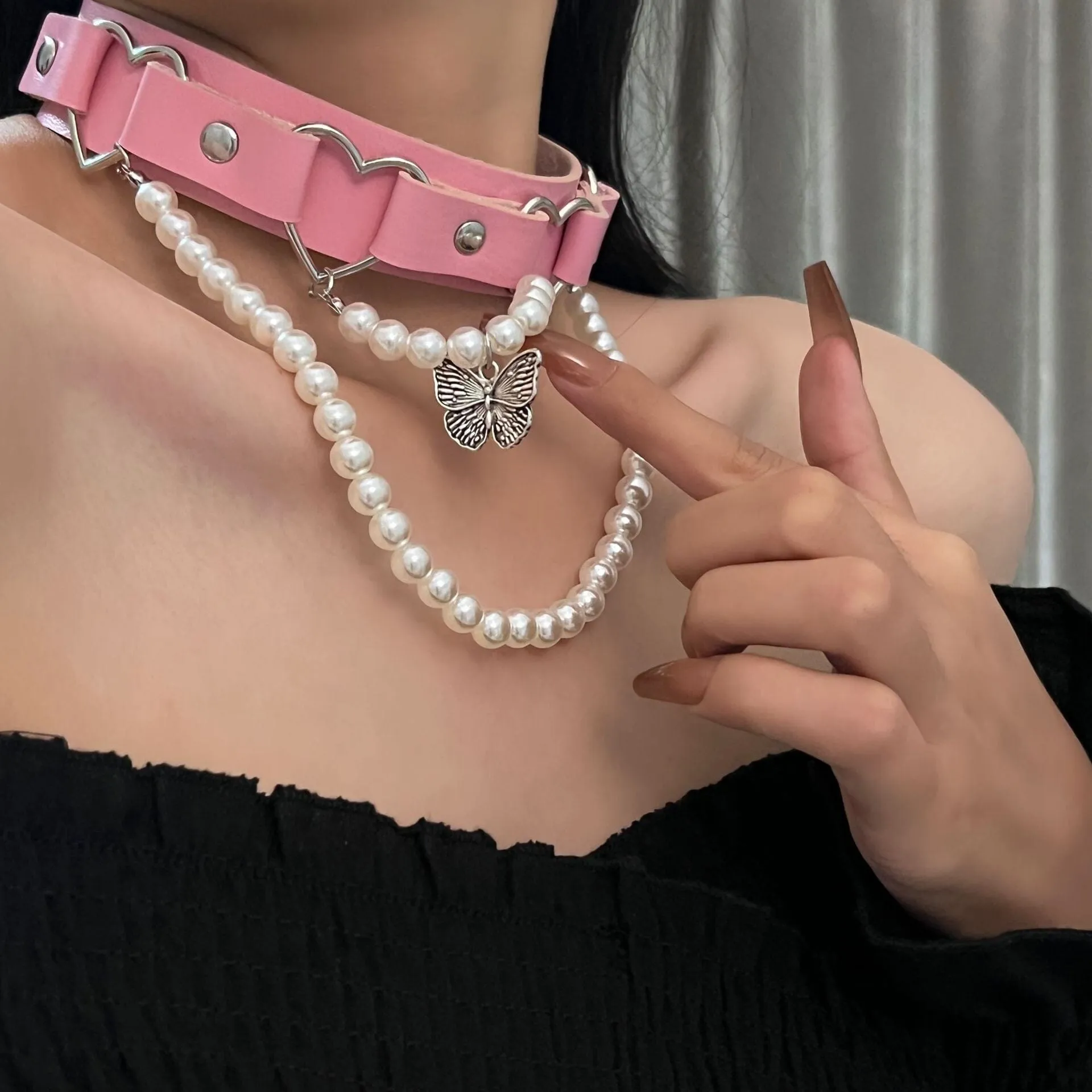 Butterfly Pearl Heart Buckle Choker SD02157