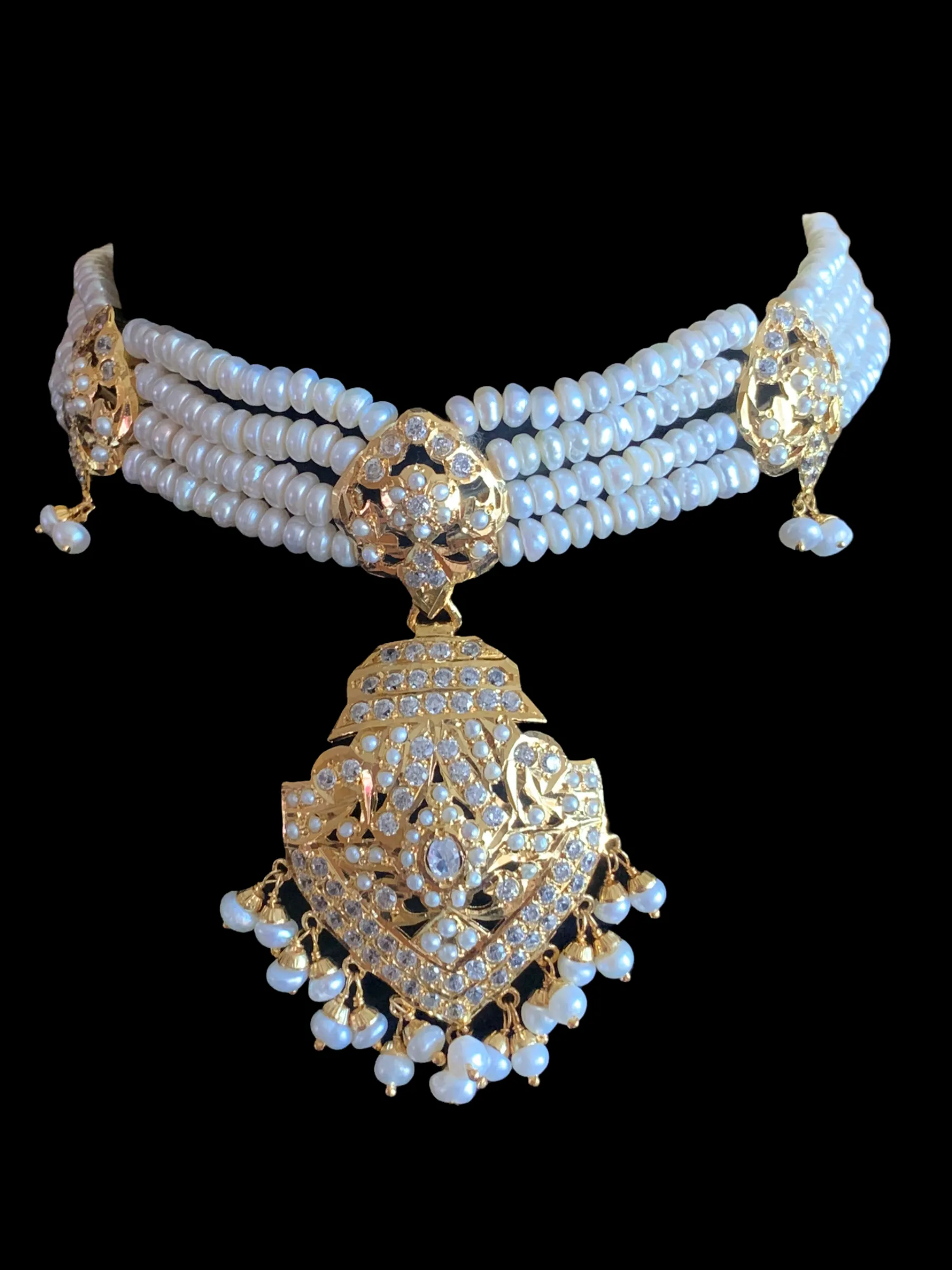 HAZEL gold plated silver choker set in fresh water pearls