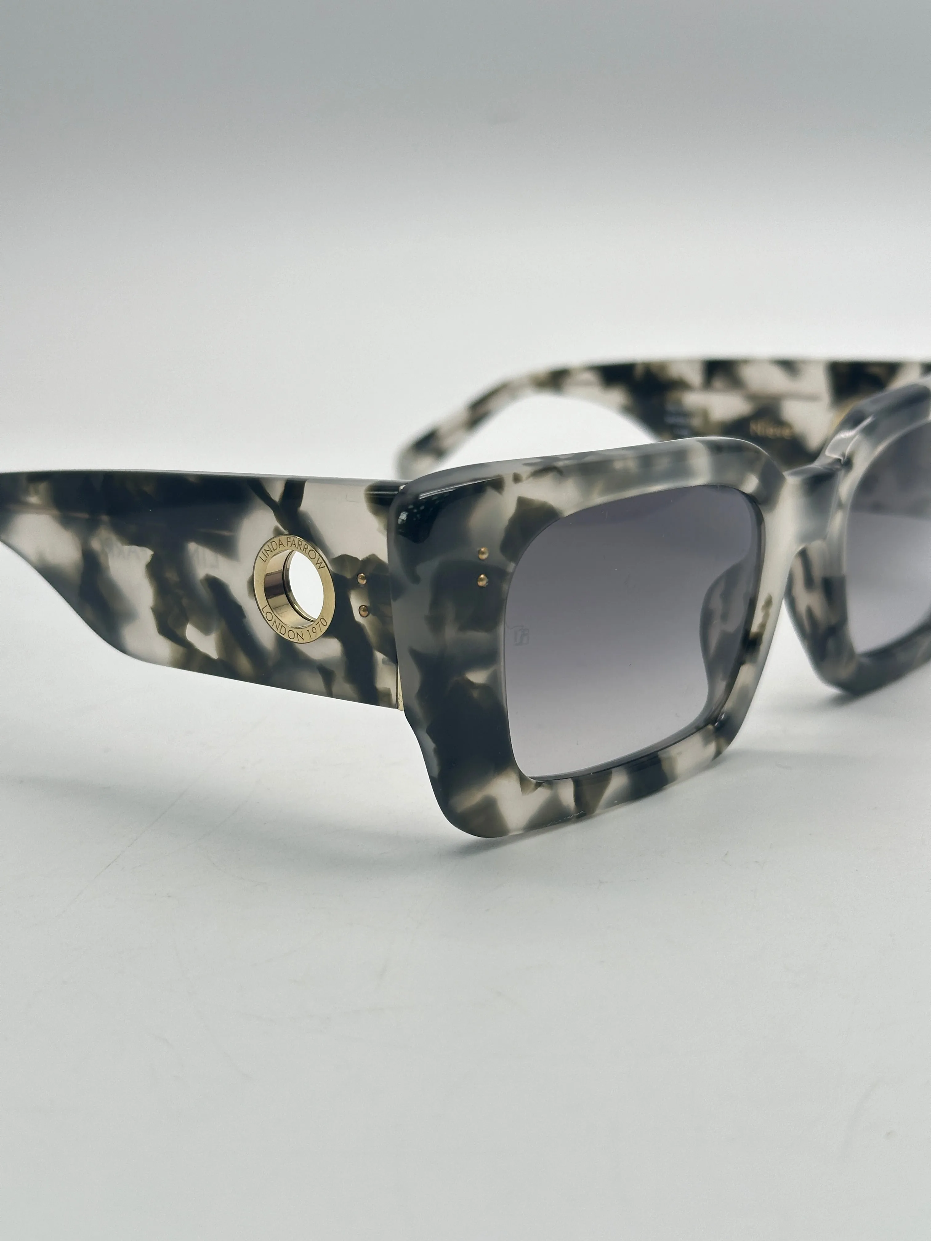 Linda Farrow Nieve Rectangular Sunglasses In Black And Grey Tortoiseshell in case