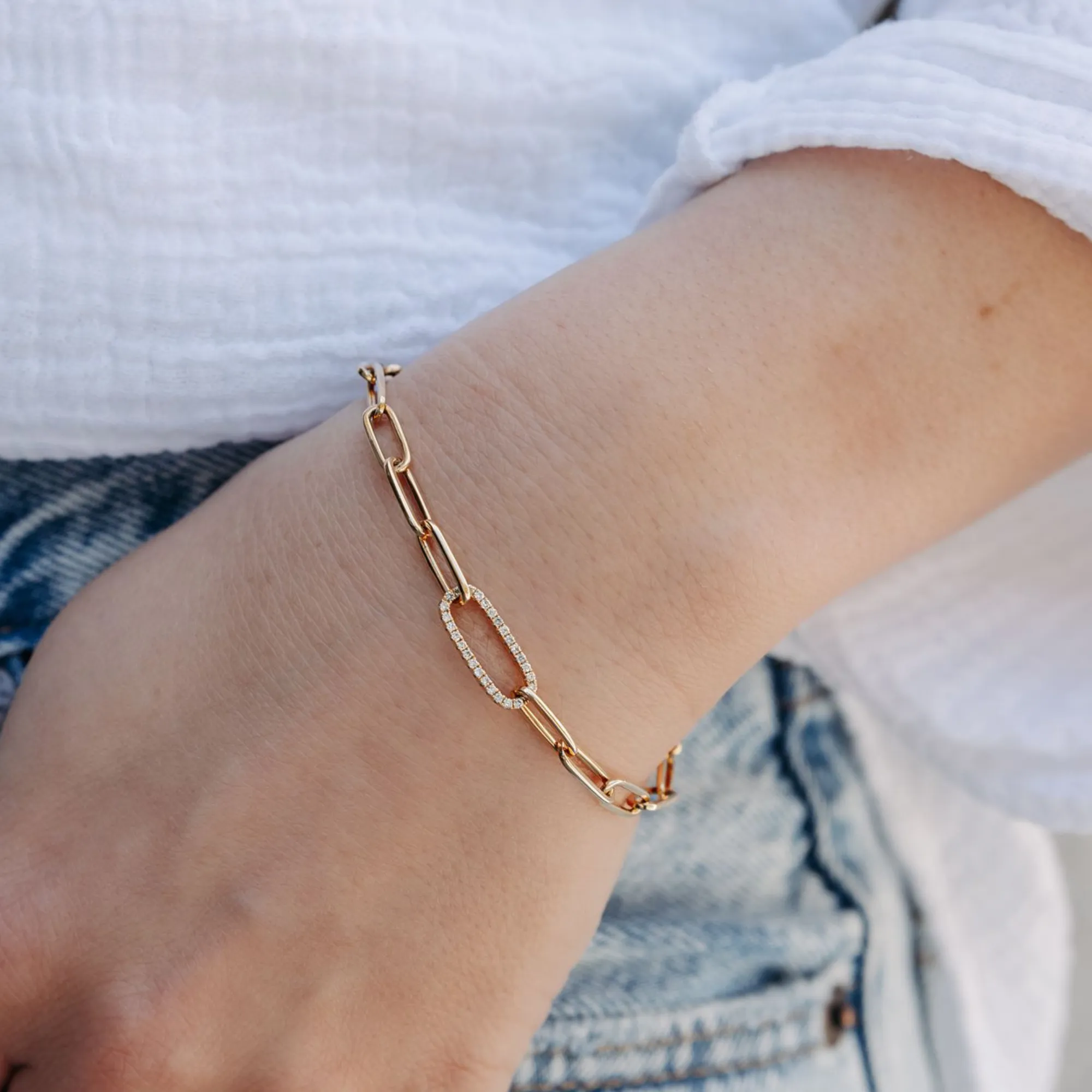 Single Diamond Paperclip Links Bracelet