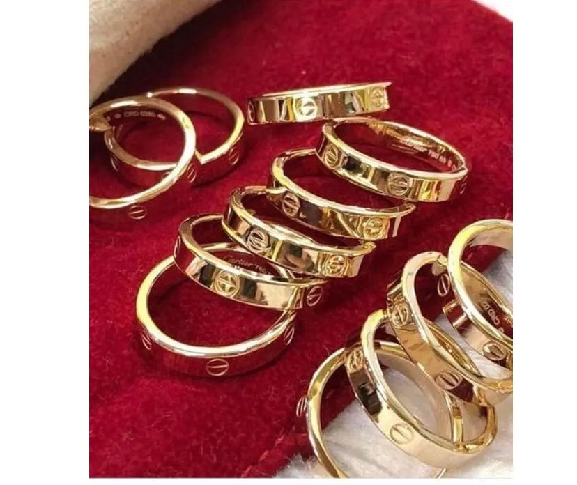 Slim CARTR 18K Gold Wedding Rings