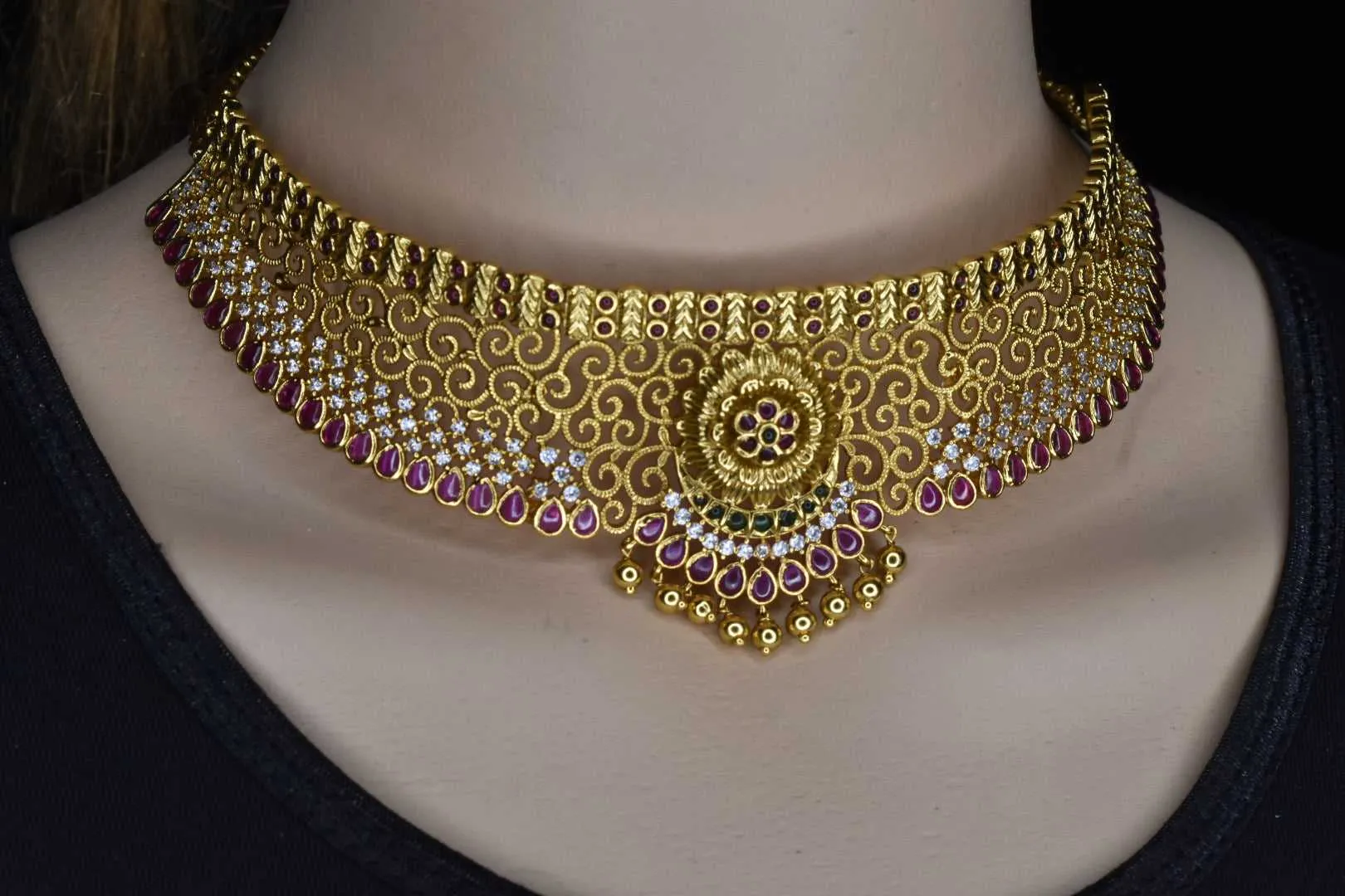 Taruni Antique Choker Set