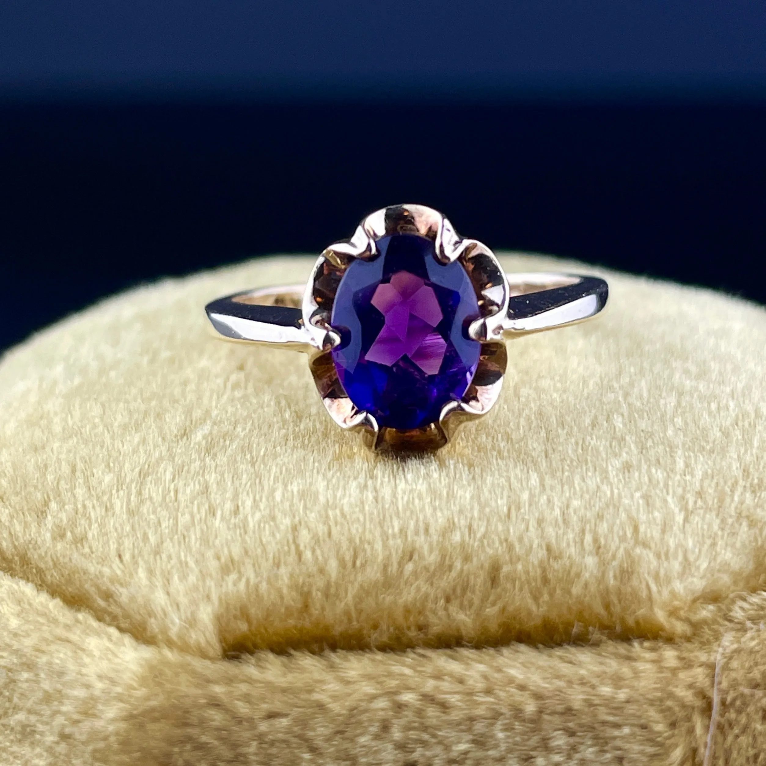 Vintage 10K Gold Amethyst Solitaire Ring, Sz 5.5