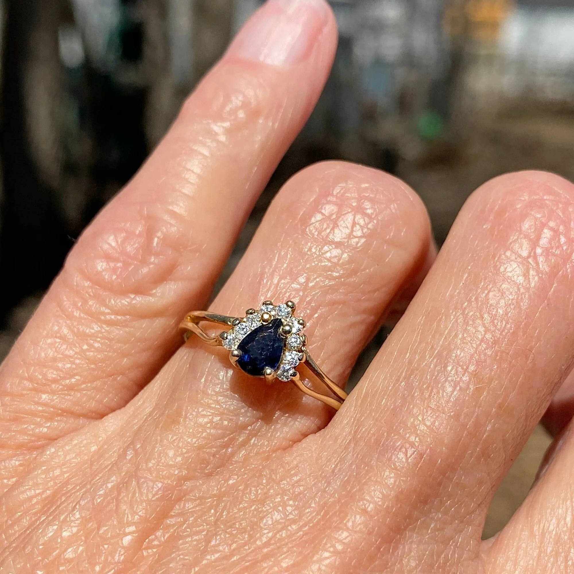 Vintage 14K Gold Diamond Pear Cut Sapphire Ring