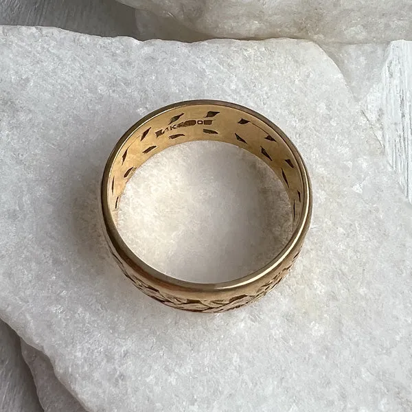 Vintage Leaf Patterned Gold Wedding Band Ring, Size 8 1/2